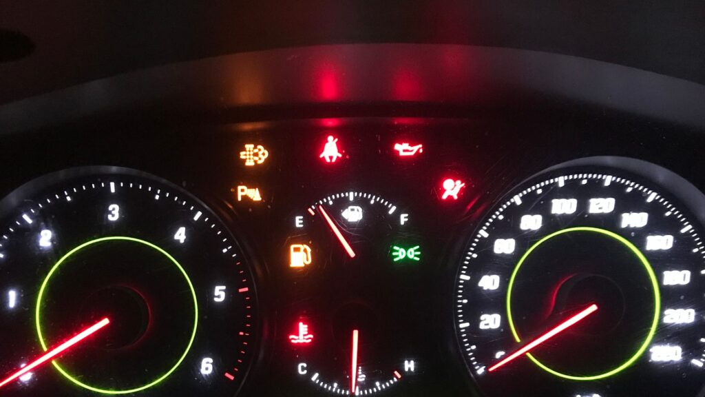 DPF警告灯を放置するリスク